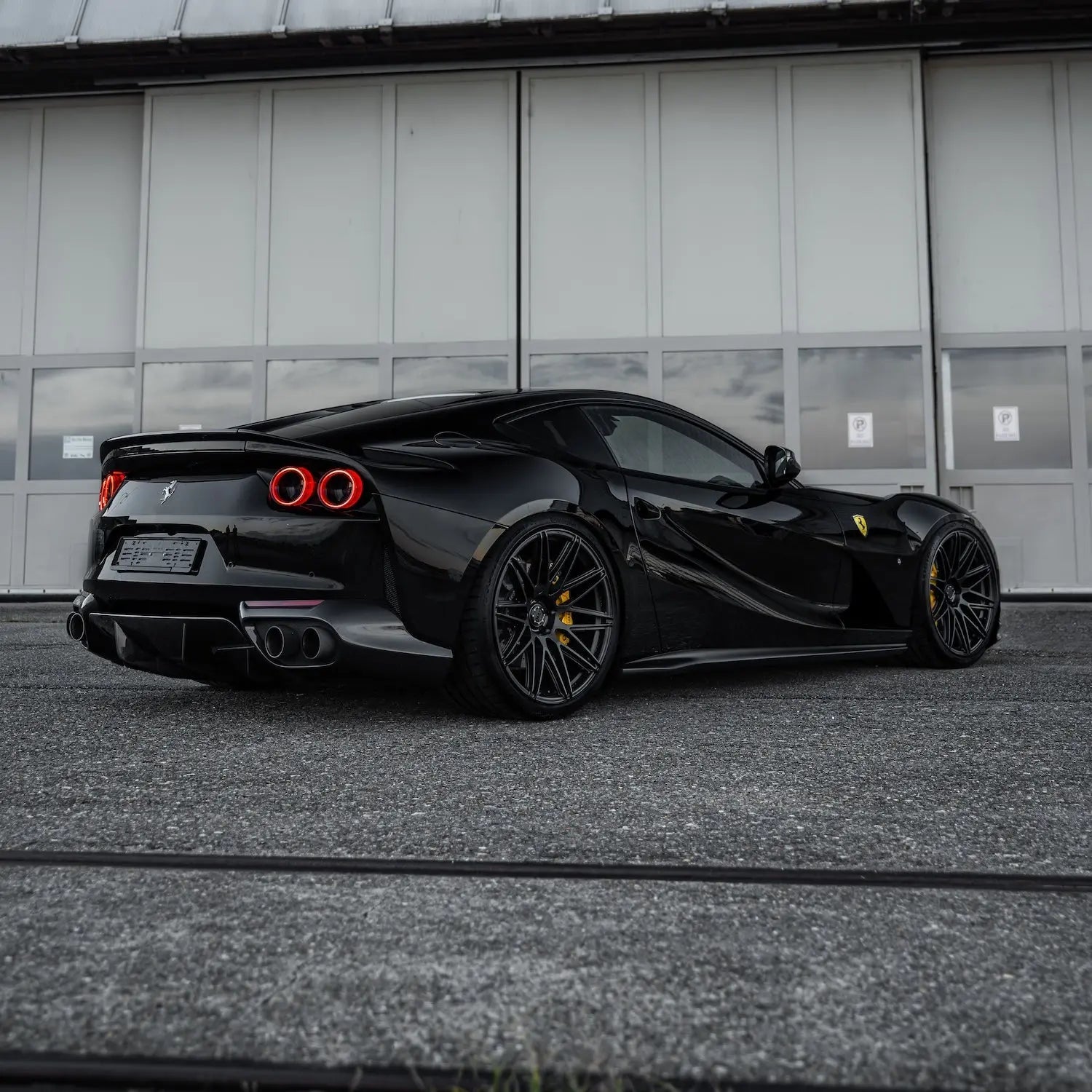 Radi8 R80M1 Forged Wheels for Ferrari 812 Superfast – 10.5x21/12.0x22 Inch Custom Fitment radi8wheels