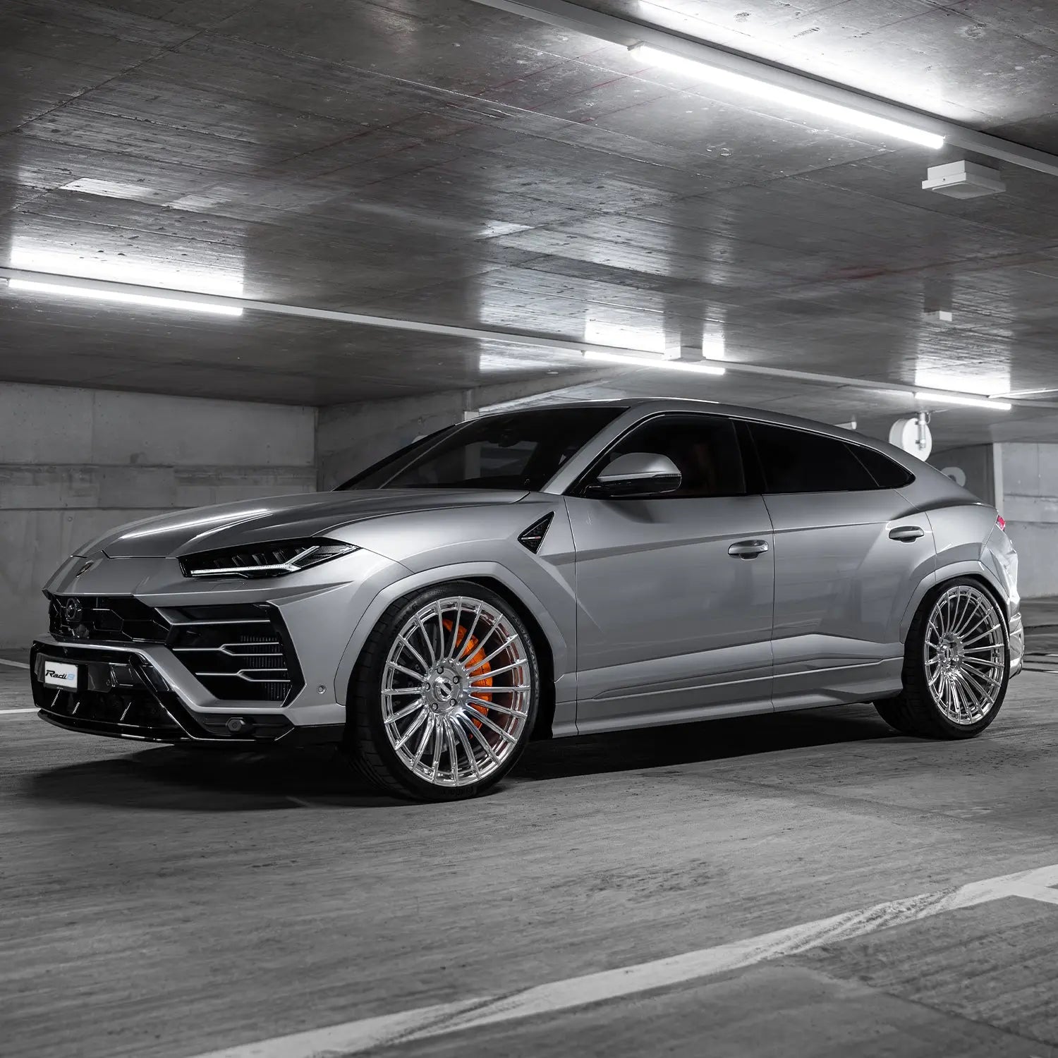 Rear angle Lamborghini Urus on Radi8 R802 forged wheels – concave design