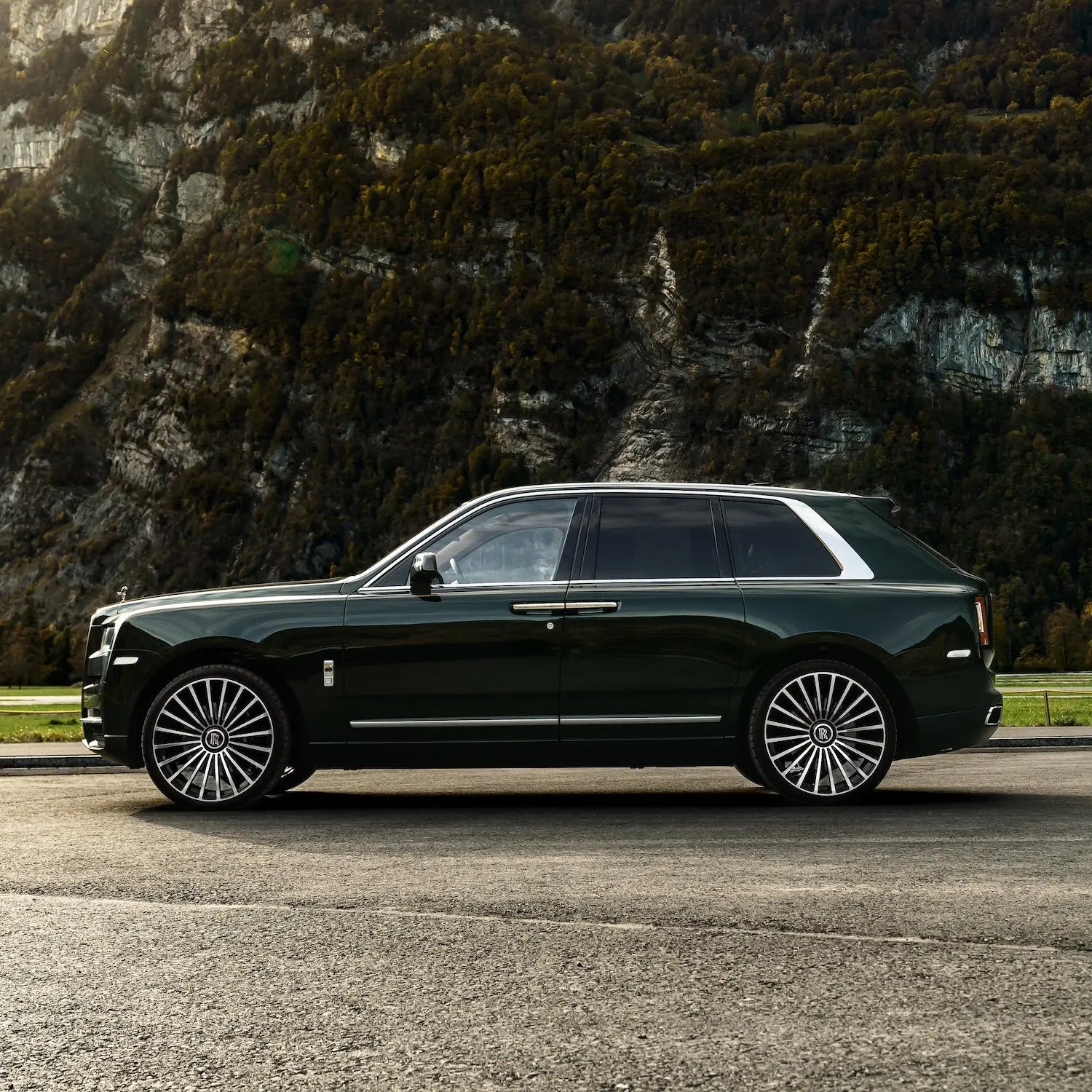 Radi8 R80L2 Forged Wheels for Rolls-Royce Cullinan – 10x24 & 10x24 Inch Custom Fitment radi8wheels