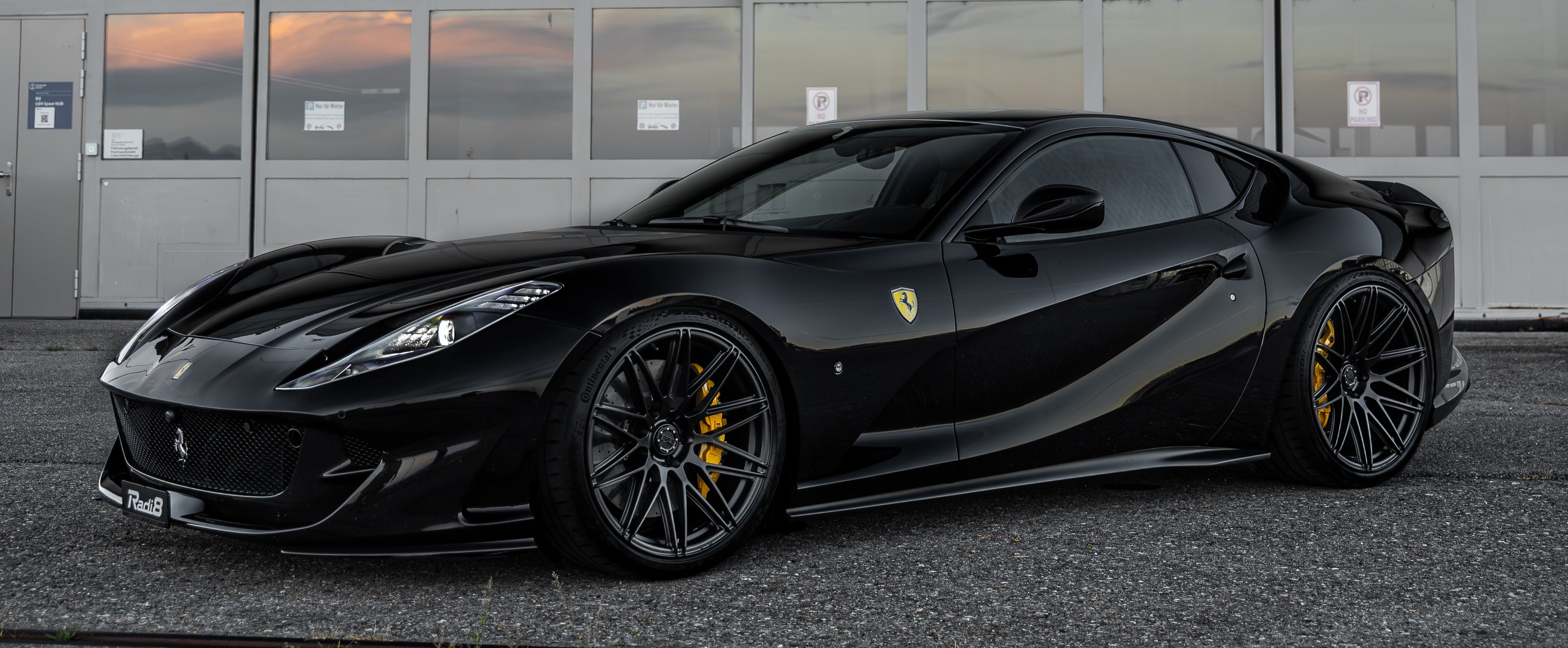 Ferrari 812 Superfast (F152) | Radi8 R8F01 | Double-Staggerd 21"/22" (21x10,5J / 22x12J)