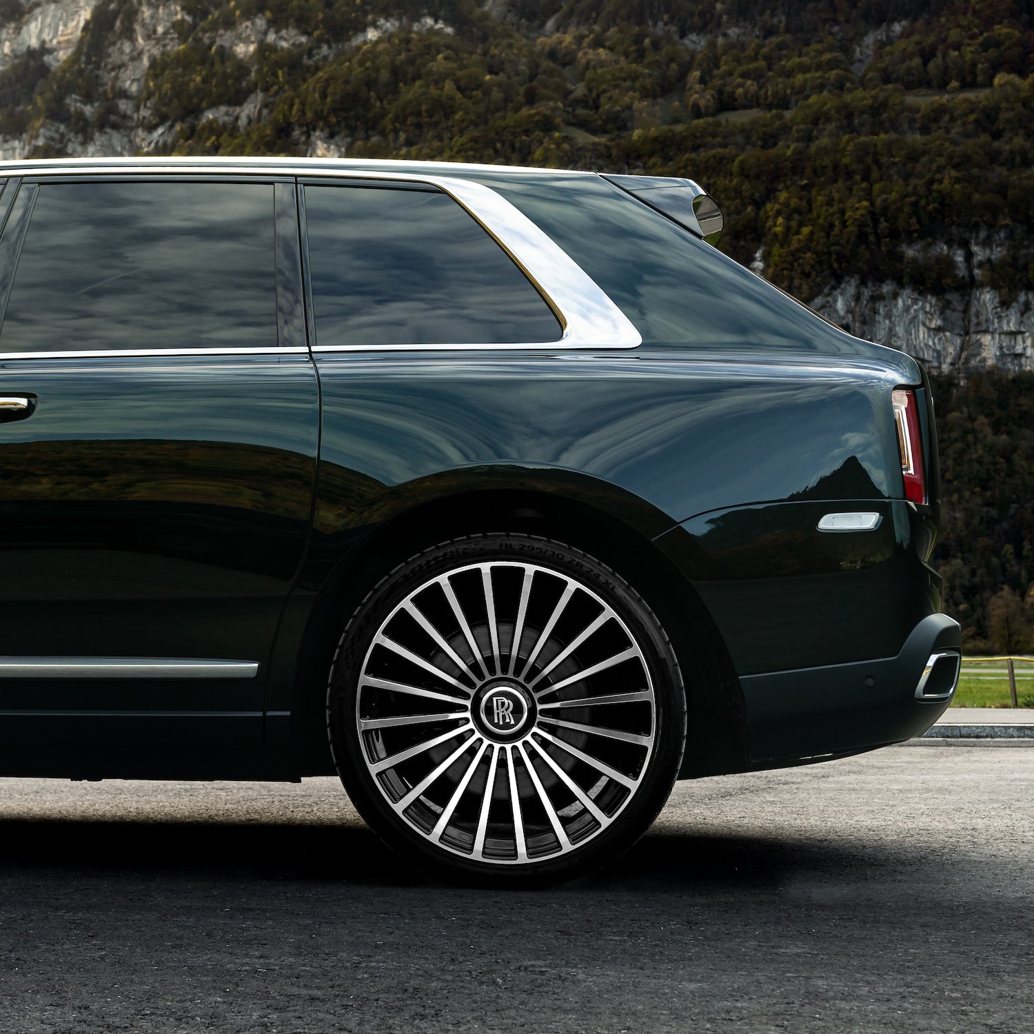 Radi8 R80L2 Forged Wheels for Rolls-Royce Cullinan – 10x24 & 10x24 Inch Custom Fitment